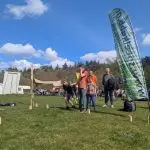 SpeelKubb brengt sport en spel samen op Second Tent Event Kinderen lachen en spelen samen tijdens een kubbworkshop van SpeelKubb.